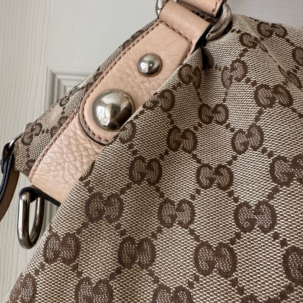 Gucci Beige Monogram Canvas Tote with Cream Leather Trim - Picture 4 of 10